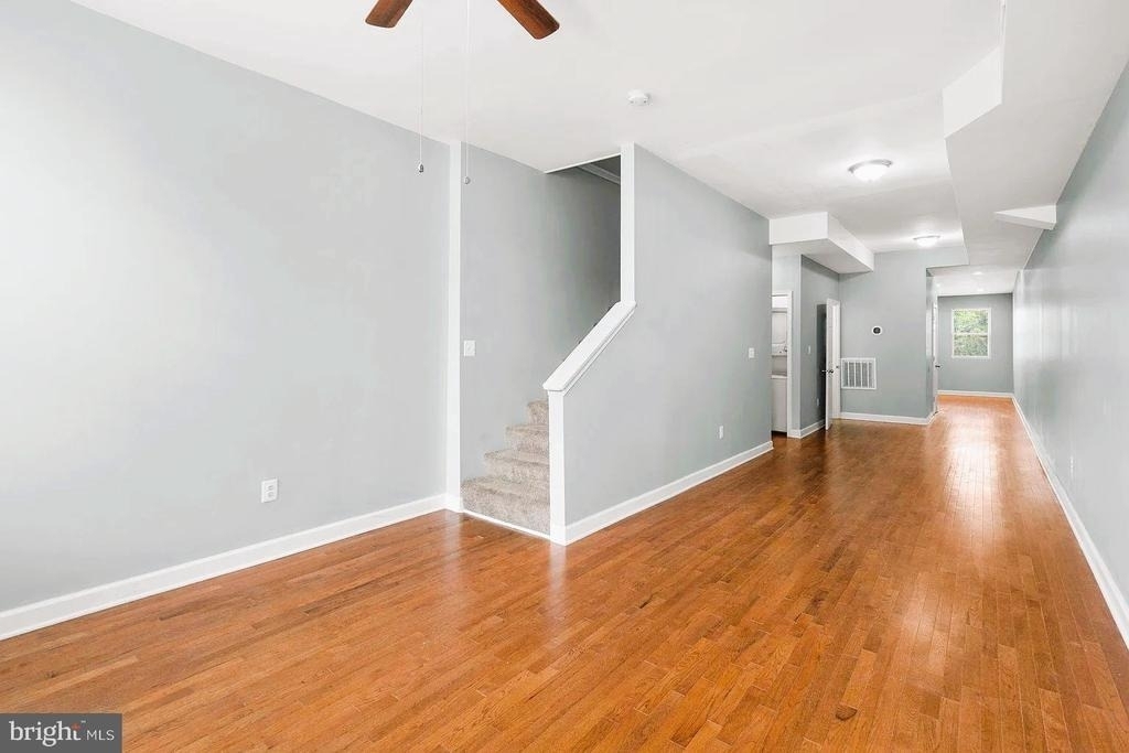 1912 W Baltimore Street - Photo 10