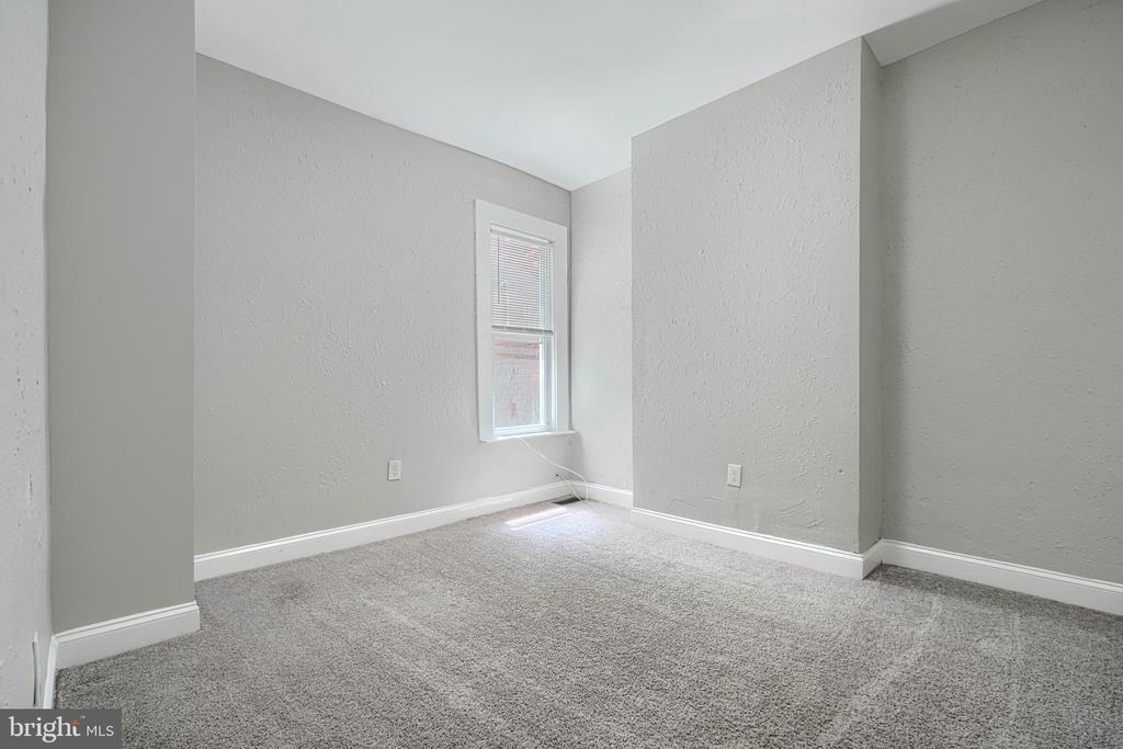 2917 Clifton Avenue - Photo 16
