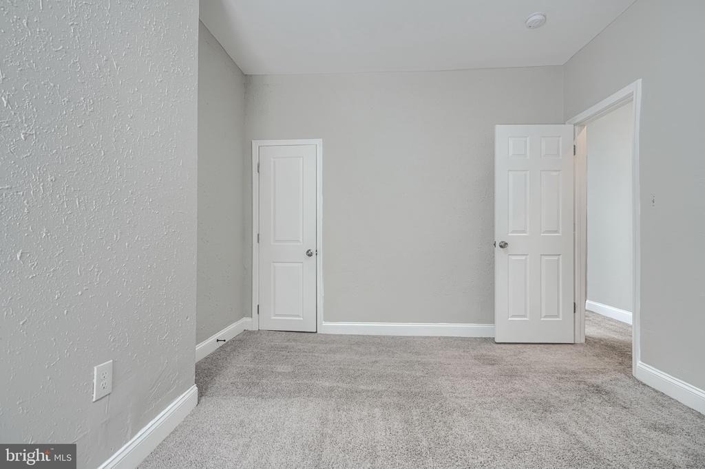 2917 Clifton Avenue - Photo 17