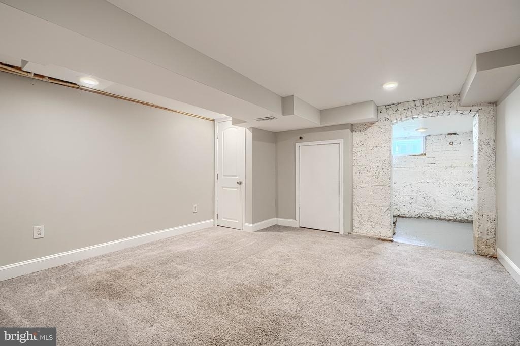 2917 Clifton Avenue - Photo 25