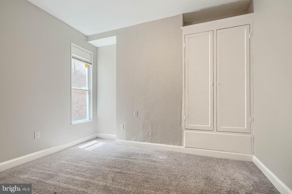 2917 Clifton Avenue - Photo 8
