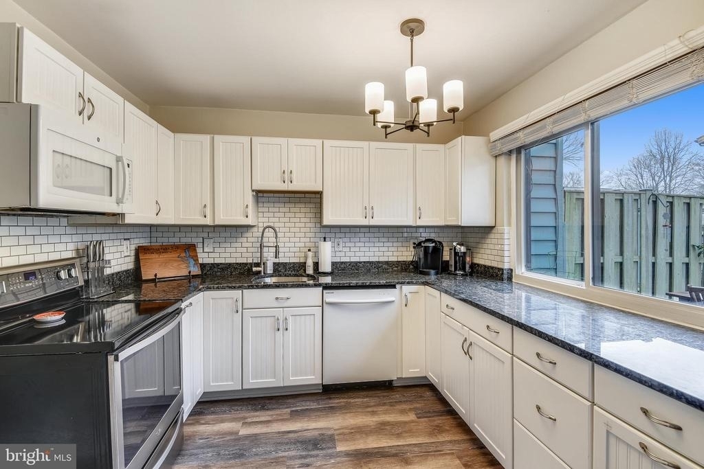 1059 Cedar Ridge Court - Photo 9