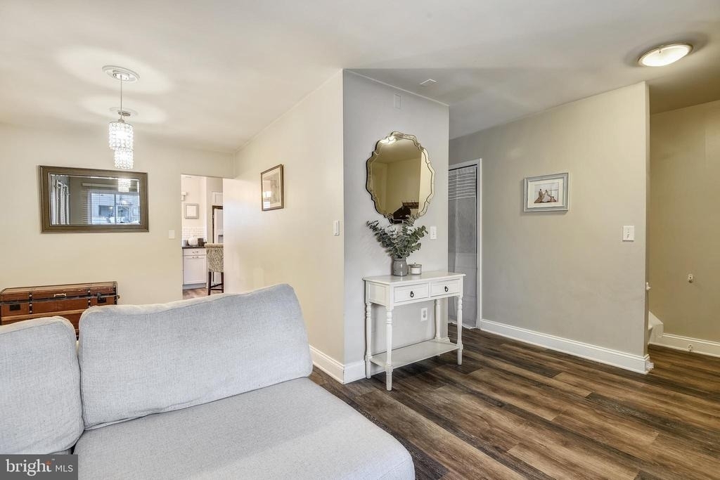 1059 Cedar Ridge Court - Photo 5