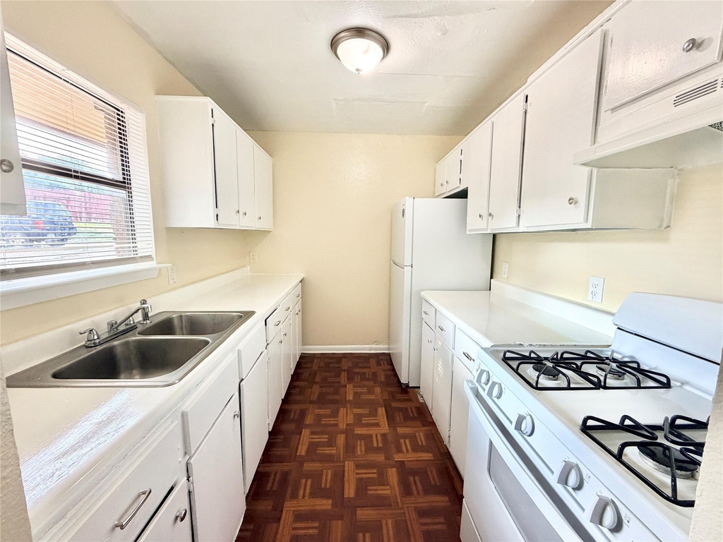 6257 Manor Rd - Photo 6