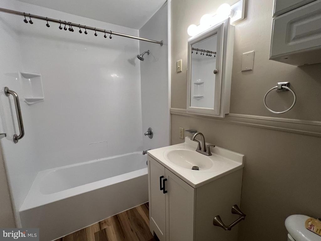 604 Sussex Avenue - Photo 6