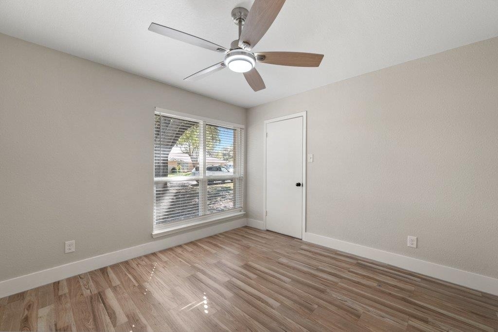 1313 Redbud Trl - Photo 12