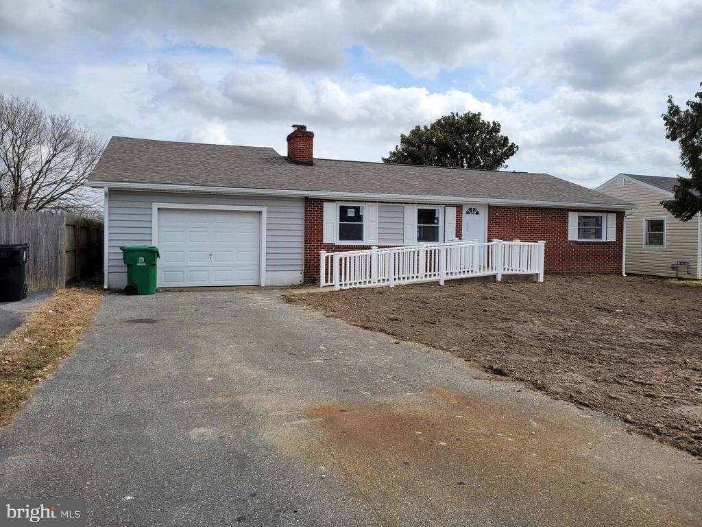 10411 S Dupont Highway - Photo 0