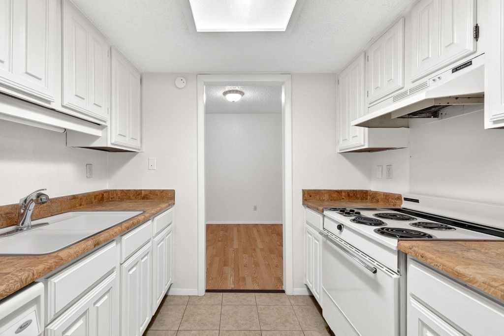 8210 Bent Tree Rd - Photo 10
