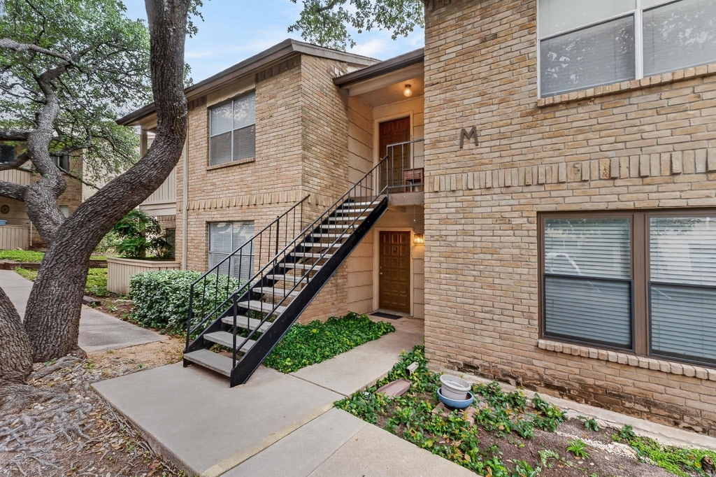 8210 Bent Tree Rd - Photo 0