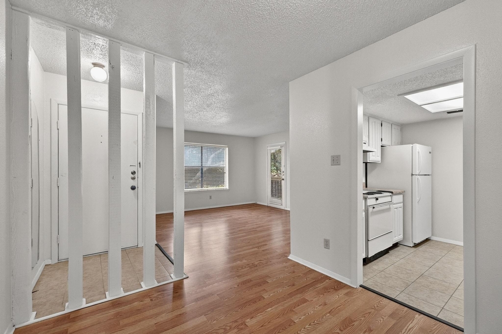 8210 Bent Tree Rd - Photo 1