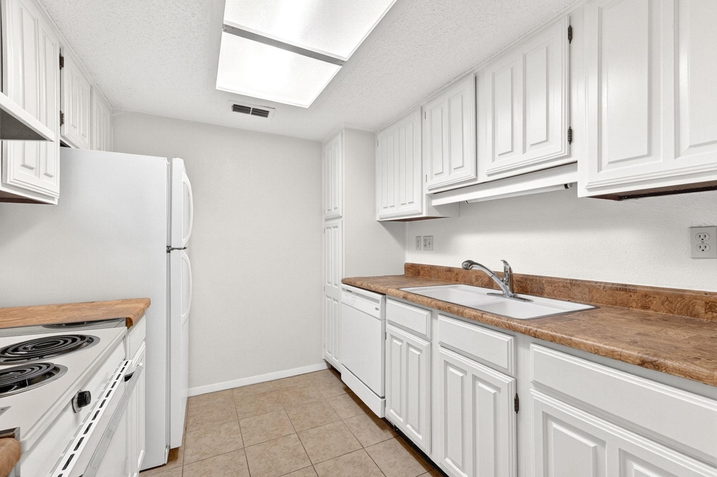 8210 Bent Tree Rd - Photo 9