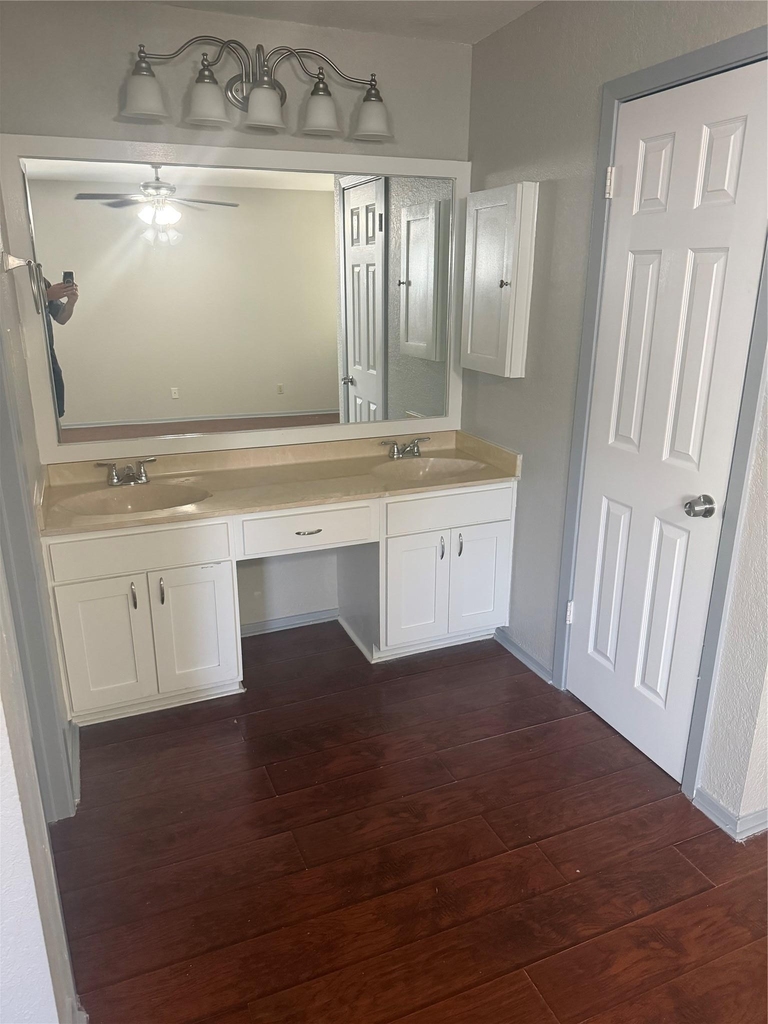 7604 Bender Dr - Photo 10