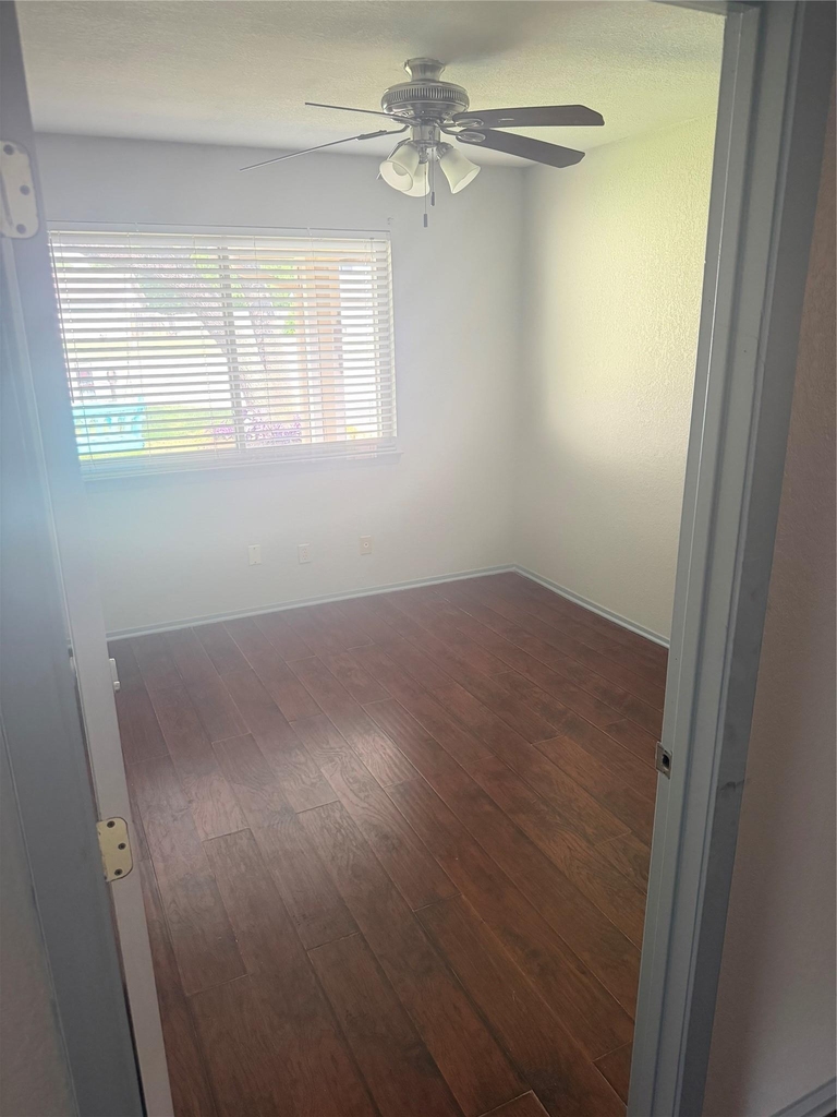 7604 Bender Dr - Photo 5