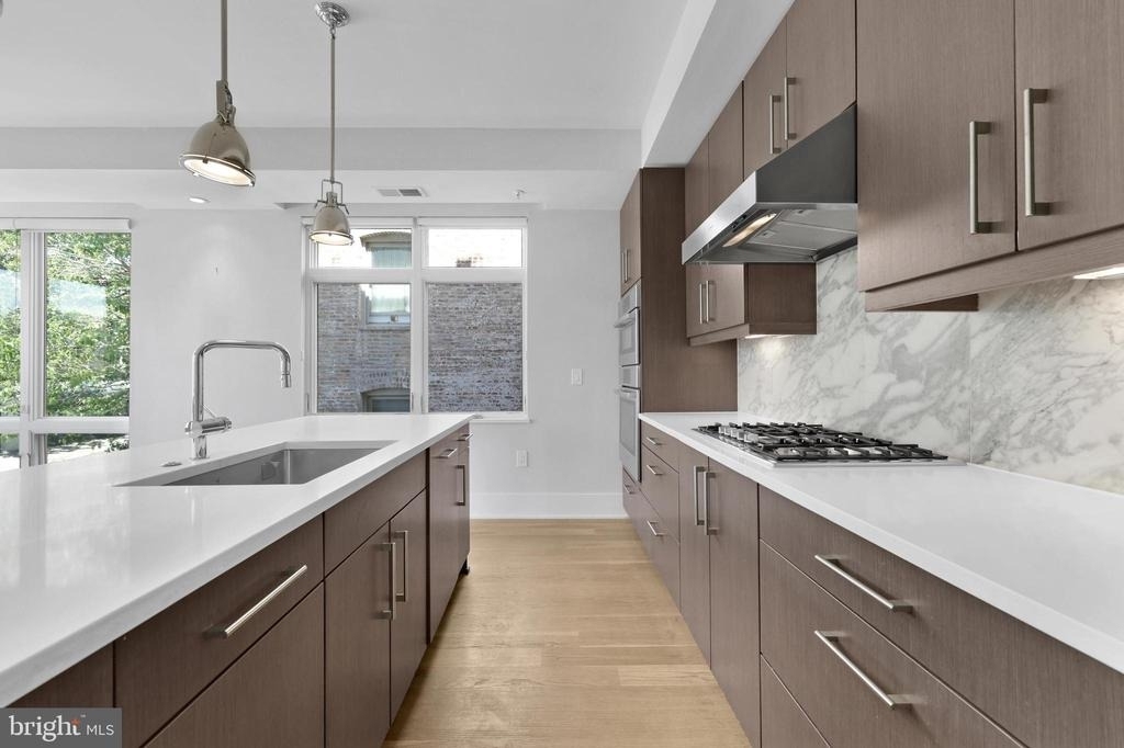 2225 California Street Nw - Photo 3