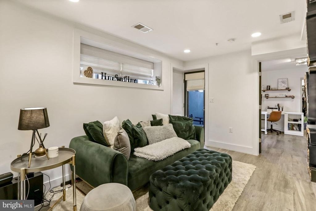 1236 Shepherd Street Nw - Photo 11