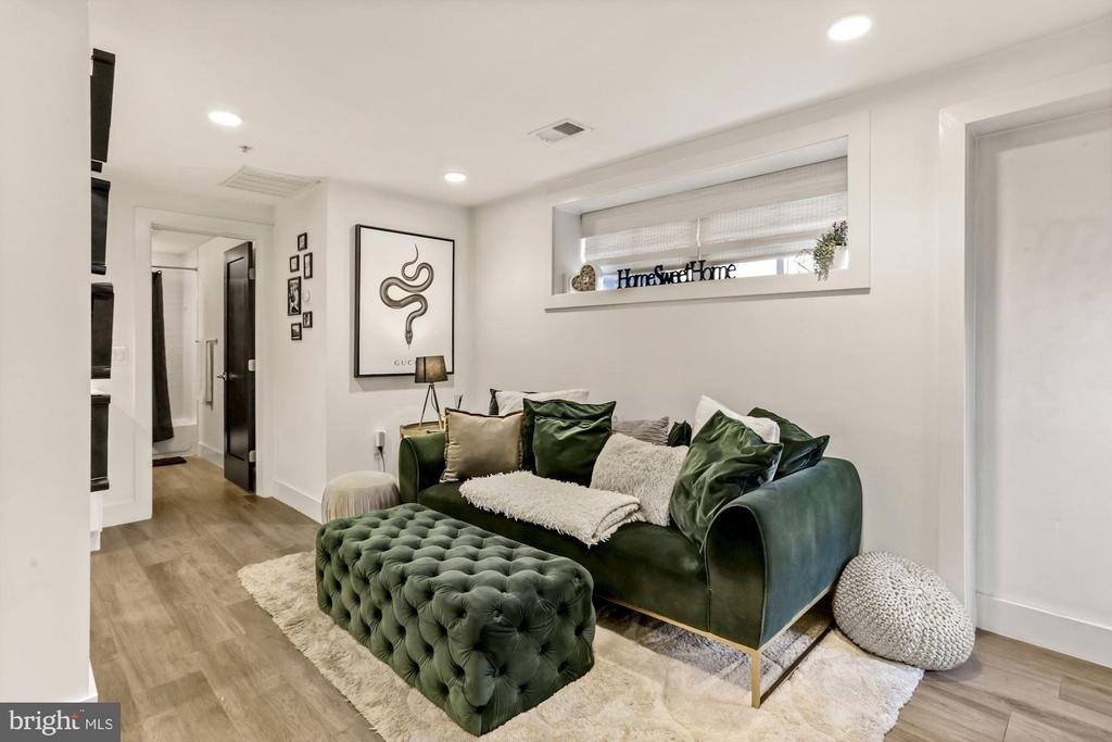1236 Shepherd Street Nw - Photo 12