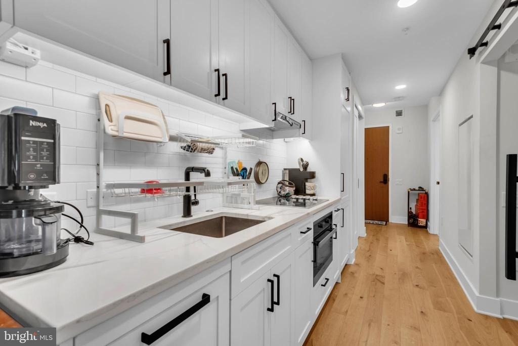 1211 Van Street Se - Photo 6