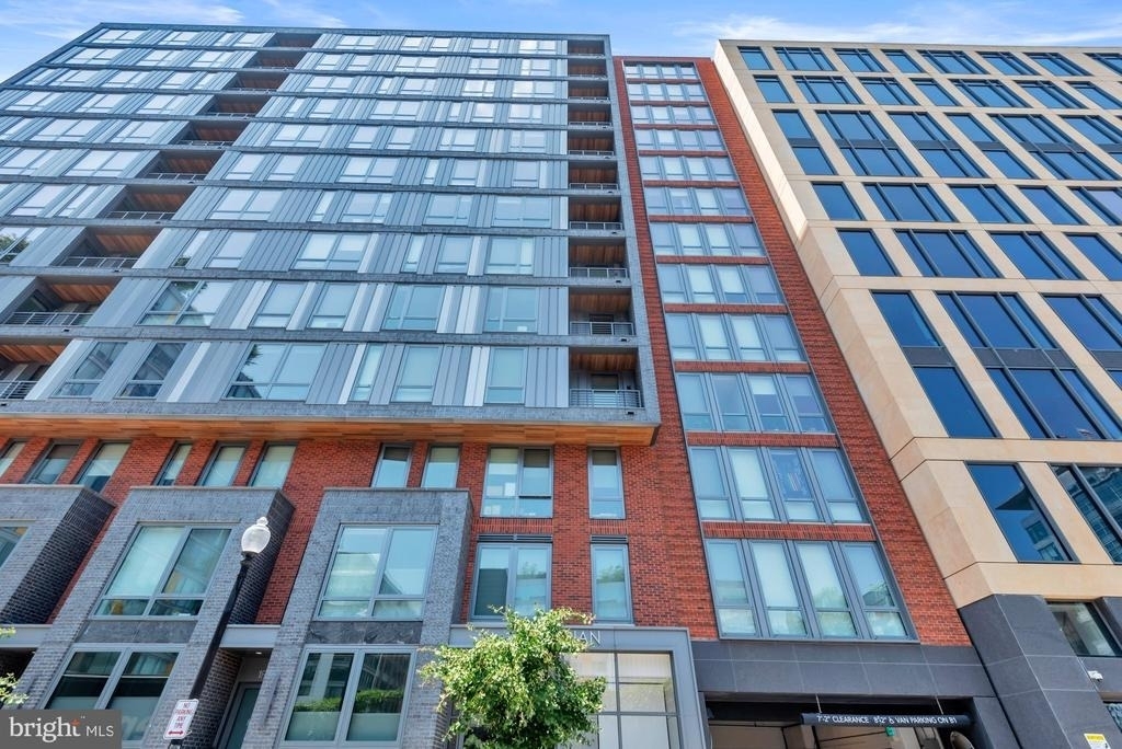 1211 Van Street Se - Photo 2