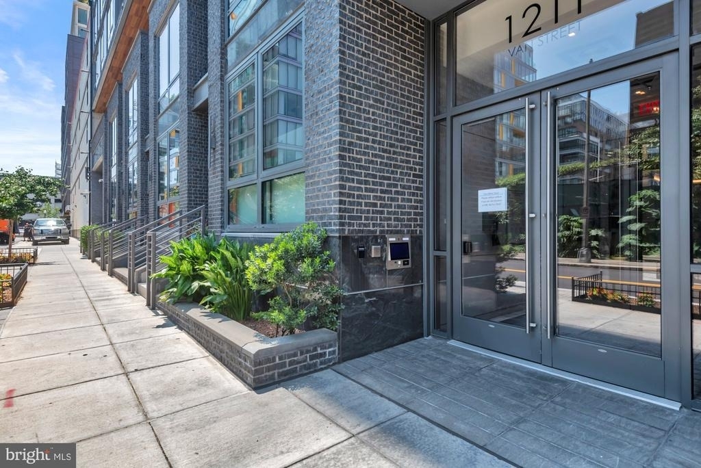 1211 Van Street Se - Photo 1