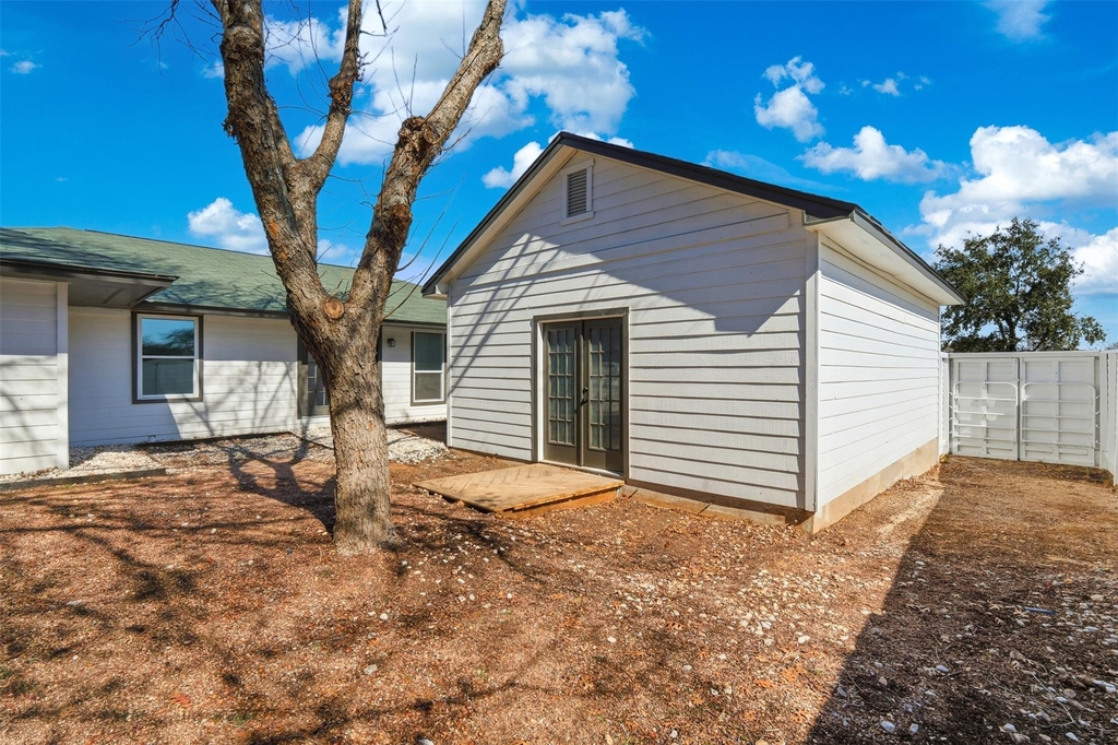 100 Howard Dr - Photo 11