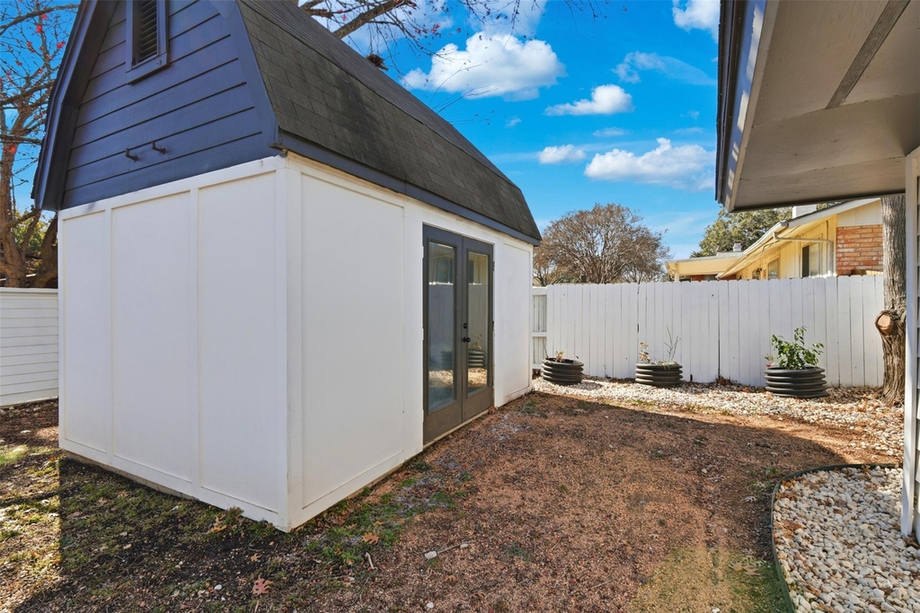 100 Howard Dr - Photo 12