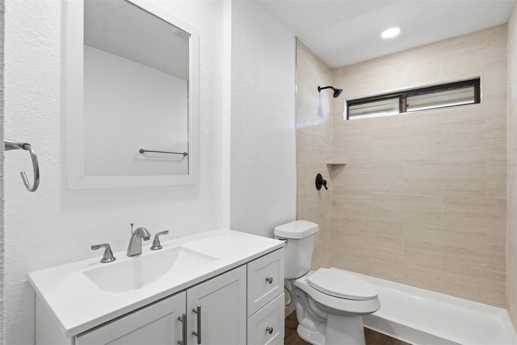 100 Howard Dr - Photo 6