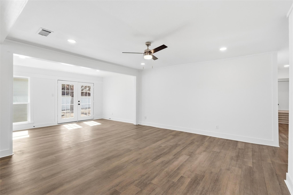 100 Howard Dr - Photo 5