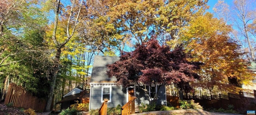 102 Slate Pl - Photo 0