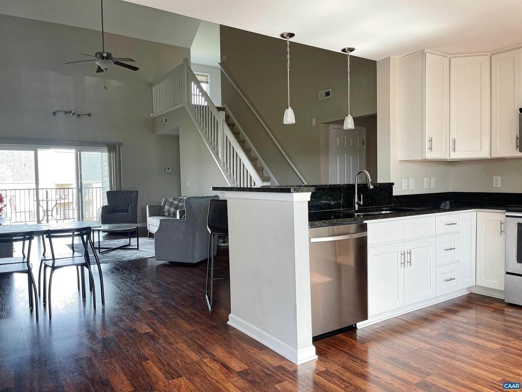 1280 Constitution Ct - Photo 4