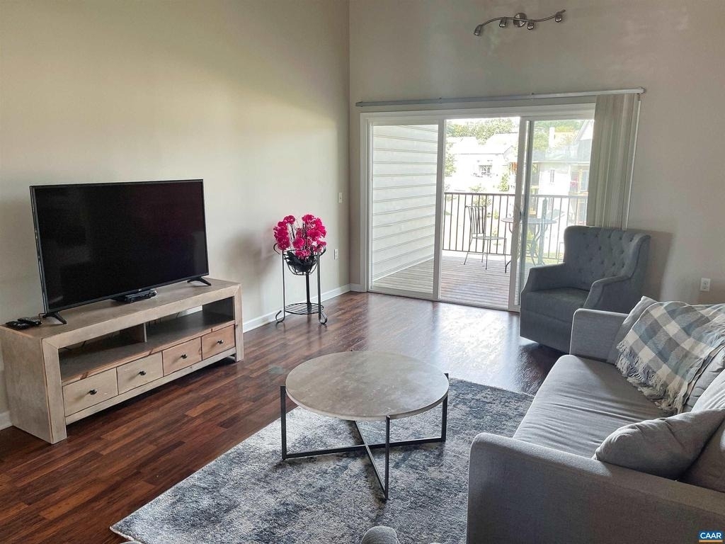 1280 Constitution Ct - Photo 10