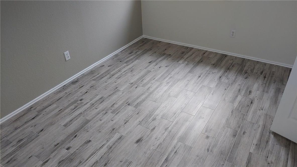 2739 Fairview Dr - Photo 11