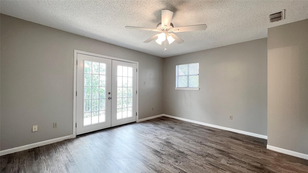 9201 Simmons Rd - Photo 15