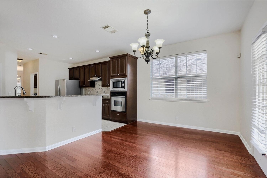 3817 Links Ln - Photo 11