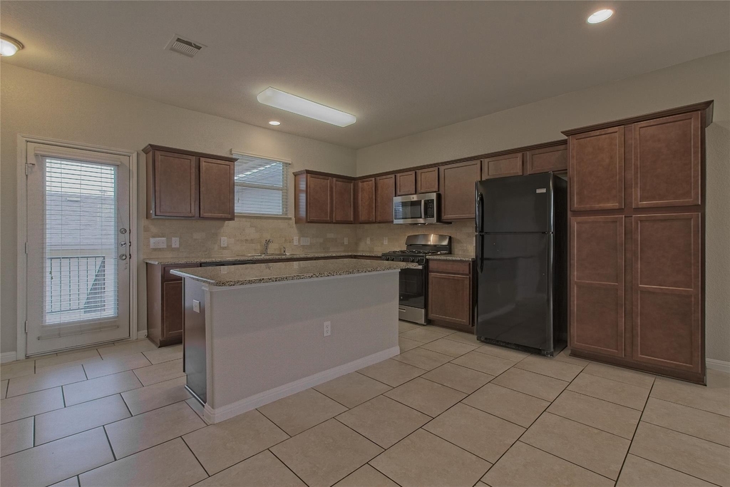 315 N Heatherwilde Blvd - Photo 11