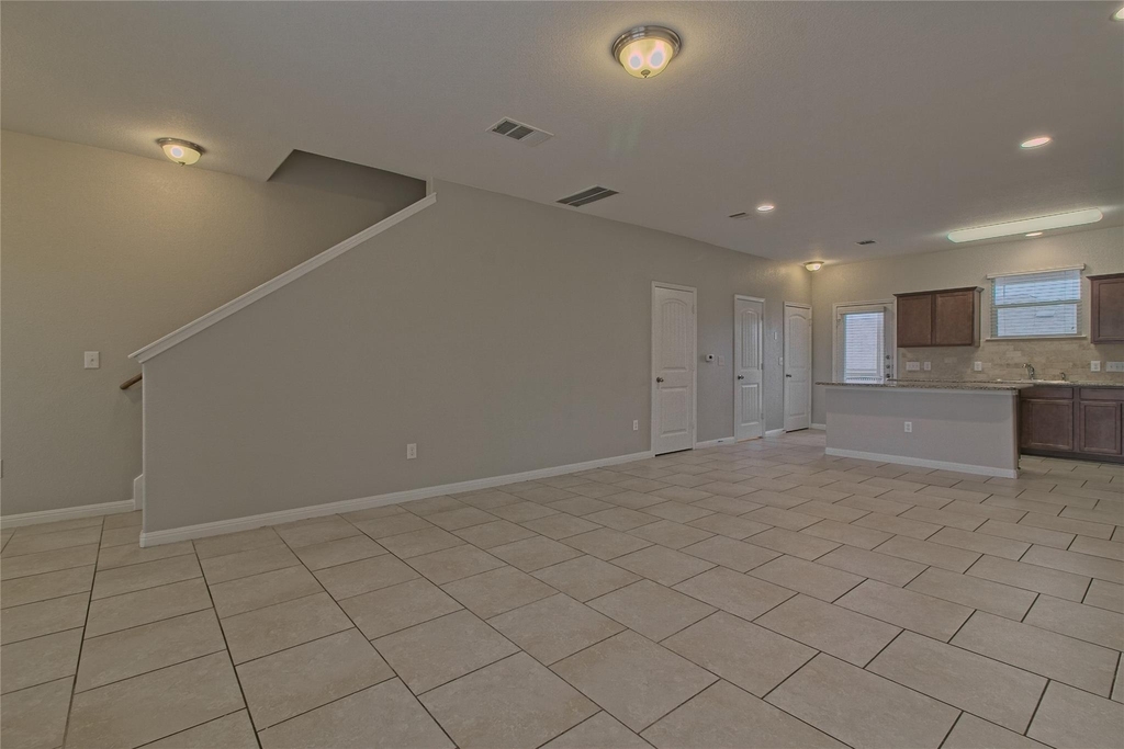 315 N Heatherwilde Blvd - Photo 10