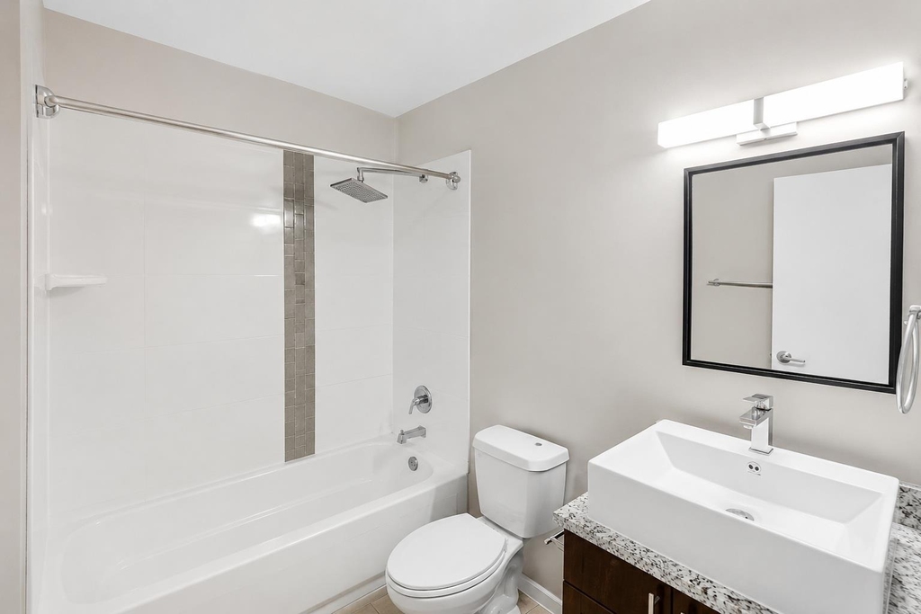 8214 N Interstate 35 Svrd Sb Highway - Photo 7