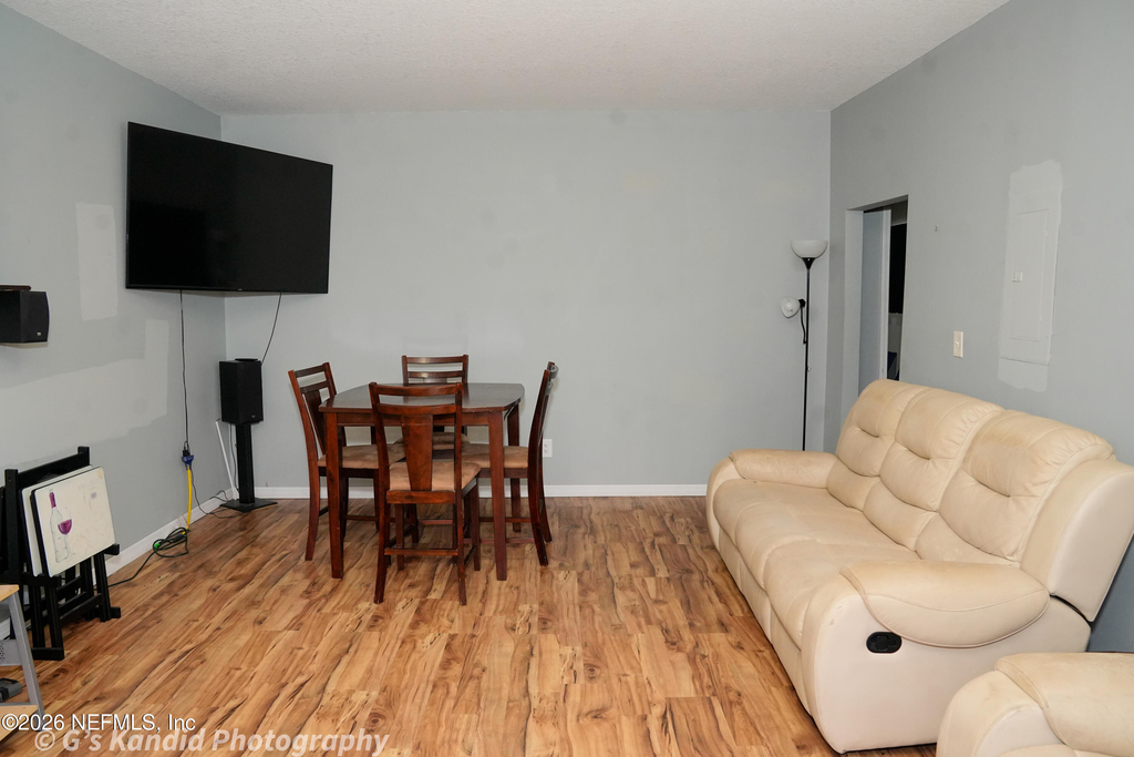 2453 Wilmont Avenue - Photo 32