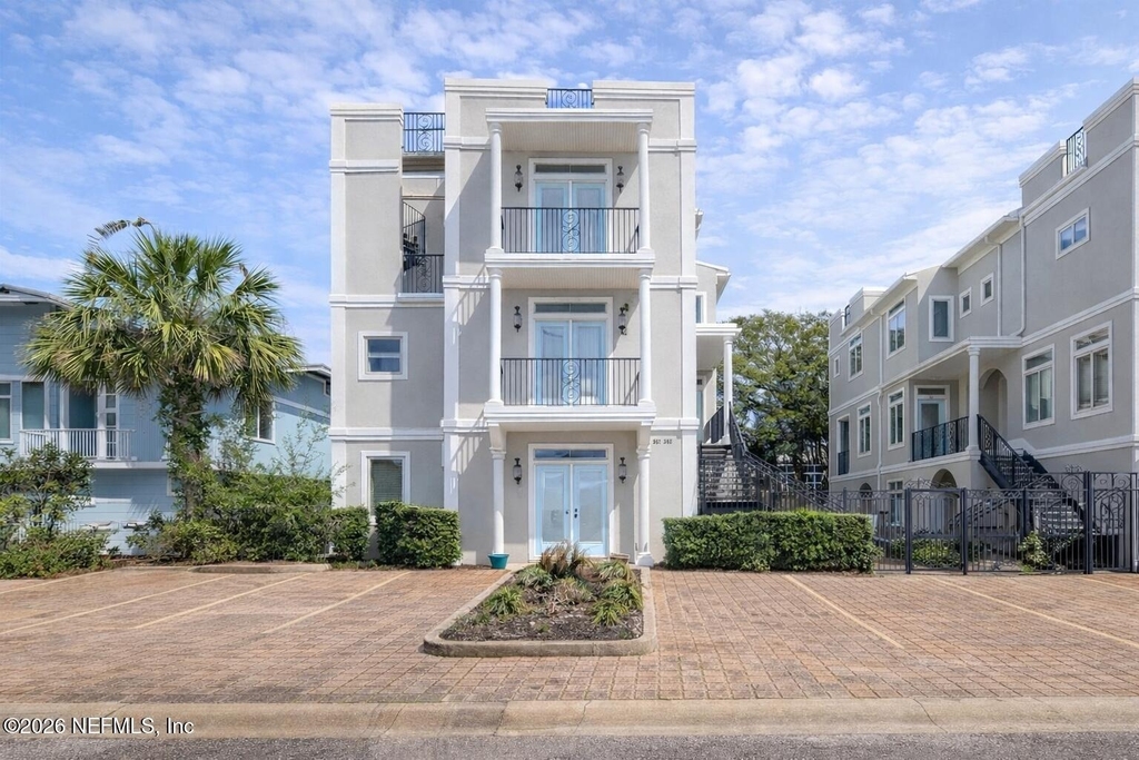 361 Ahern Street - Photo 0