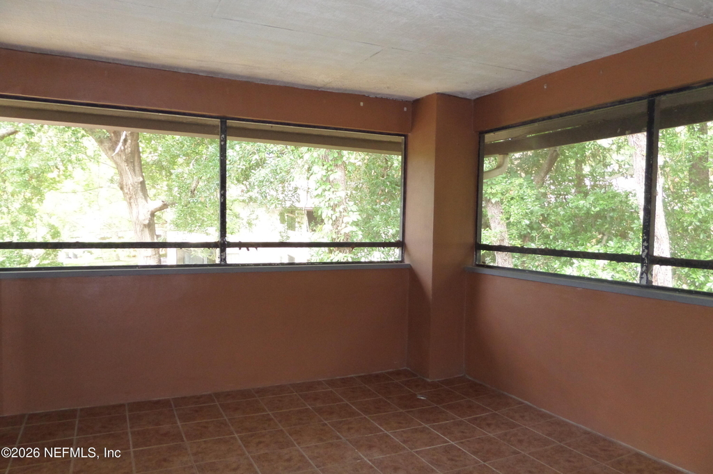 10150 Belle Rive Boulevard - Photo 13