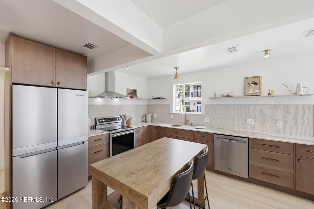 2304 Bethune Avenue - Photo 0