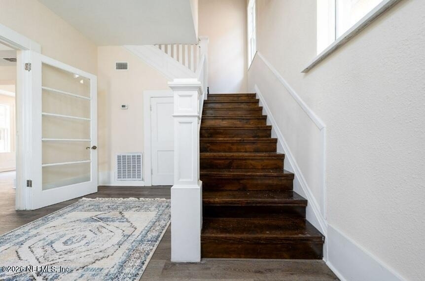 340 W 6th Street - Photo 1