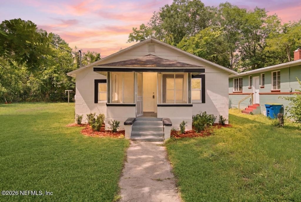 1823 W 44th Street - Photo 1