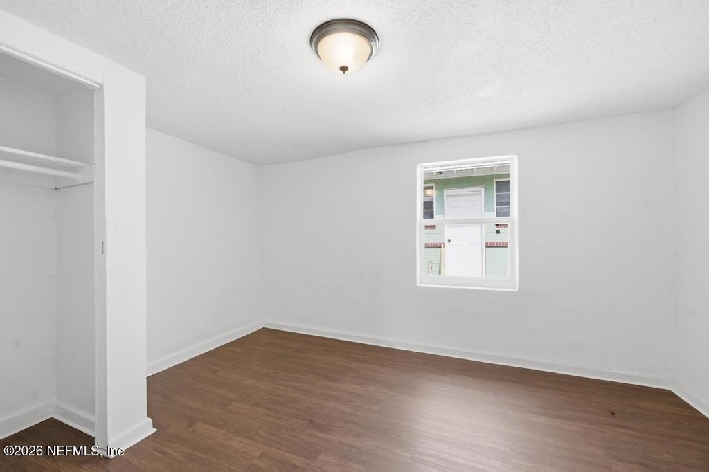 1823 W 44th Street - Photo 9