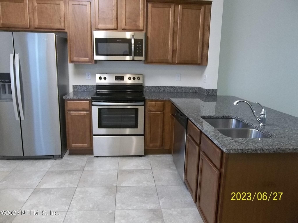 618 Servia Drive - Photo 2