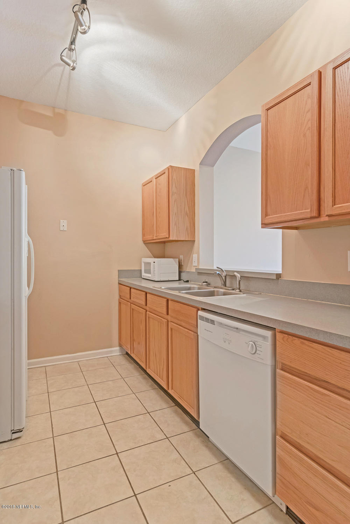 7990 Baymeadows Road E - Photo 6