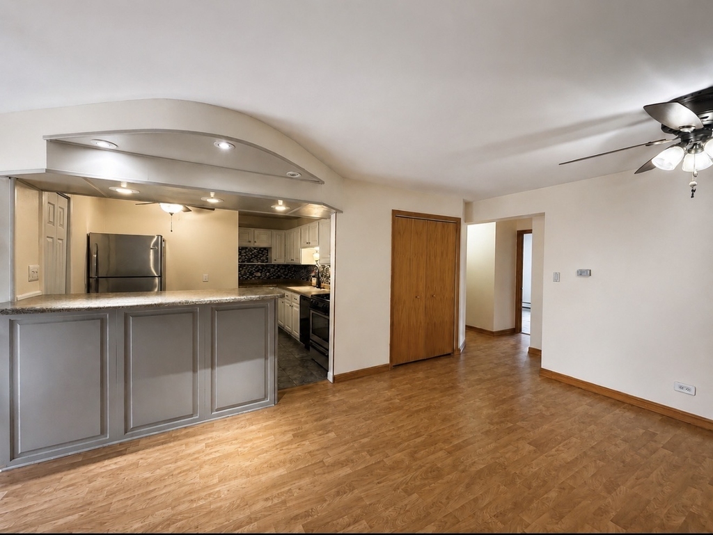 5324 Waterbury Drive - Photo 4