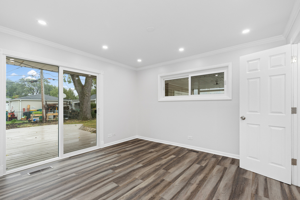 388 Nancy Lane - Photo 12