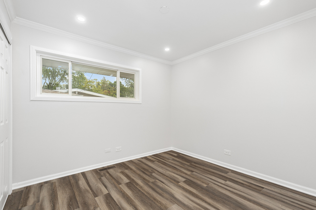 388 Nancy Lane - Photo 9