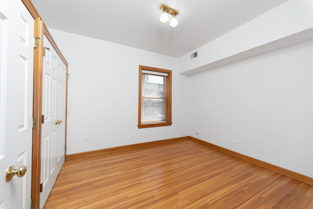 5610 N Kenmore Avenue - Photo 9