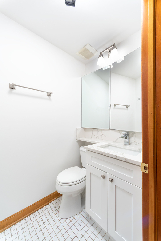 5610 N Kenmore Avenue - Photo 11